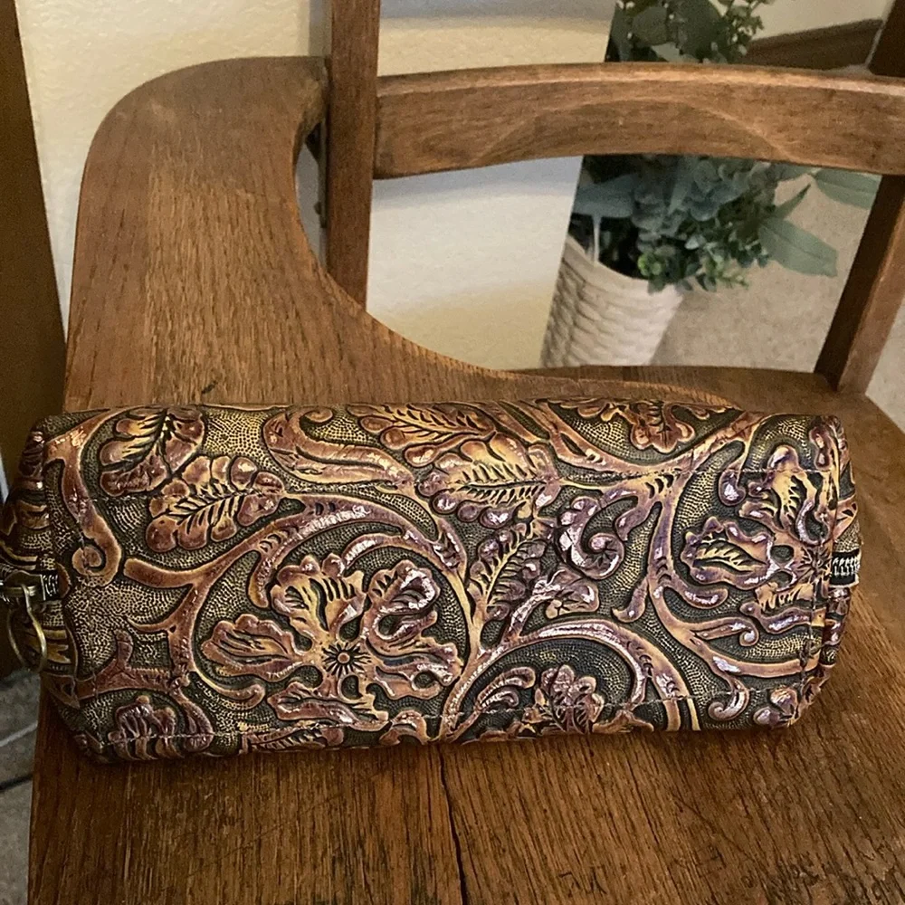L3 Designs Leather Embossed Leather Taco/Cosmetic Bag & Merrick’s Tassel Bundle